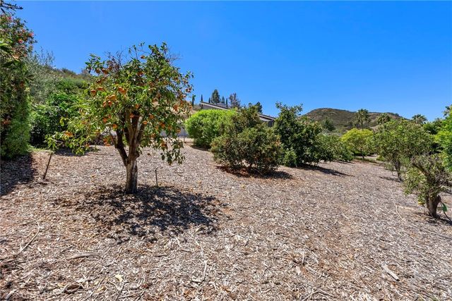 5012 Sleeping Indian, Fallbrook, CA 92028