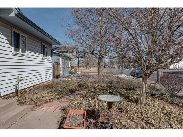 711 S Moline St, Aurora, CO 80012