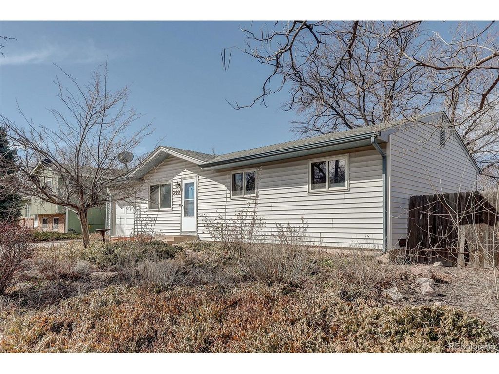 711 S Moline St, Aurora, CO 80012