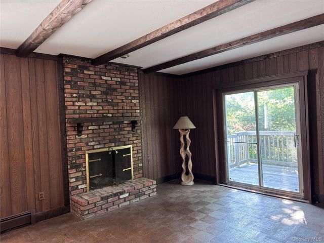 16 Herrick Avenue, Dix Hills, NY 11746