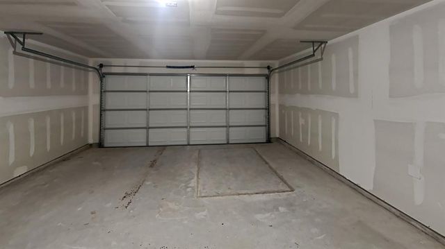 1825 Melanie Drive, Yukon, OK 73099