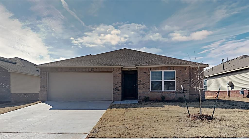 1825 Melanie Drive, Yukon, OK 73099