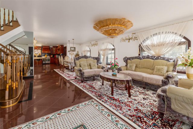 26504 79th Avenue, Glen Oaks, NY 11004