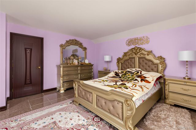 26504 79th Avenue, Glen Oaks, NY 11004