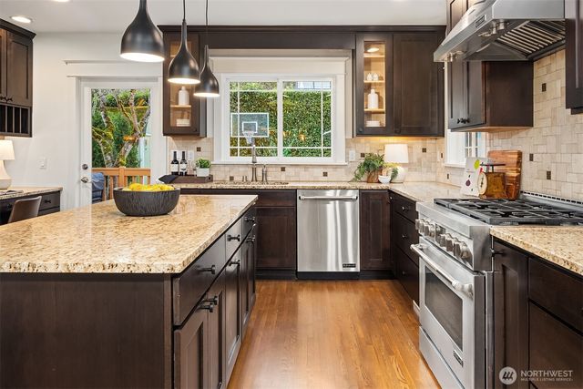 407 35th Avenue S, Seattle, WA 98144