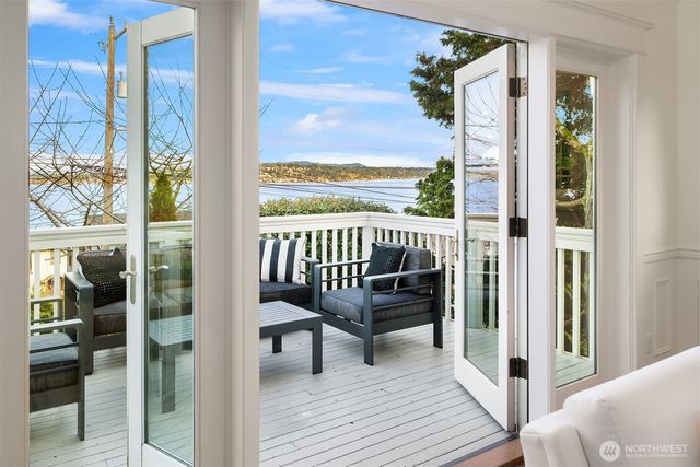 407 35th Avenue S, Seattle, WA 98144