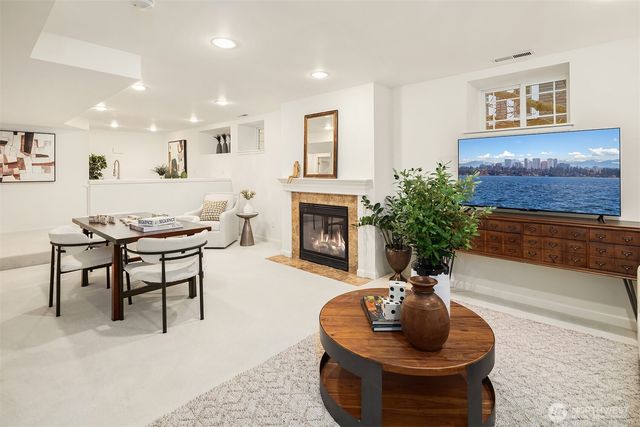 407 35th Avenue S, Seattle, WA 98144