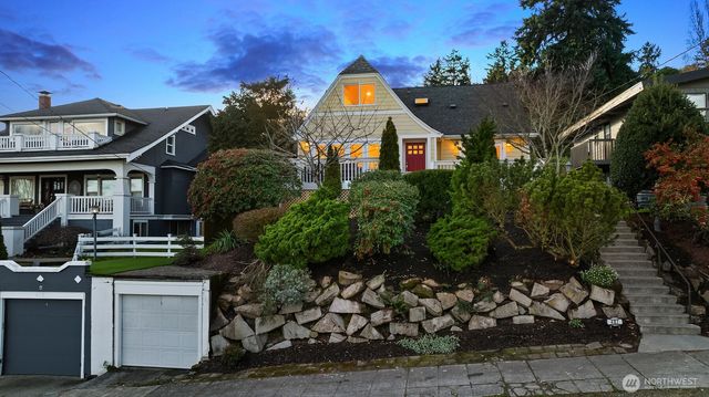 407 35th Avenue S, Seattle, WA 98144