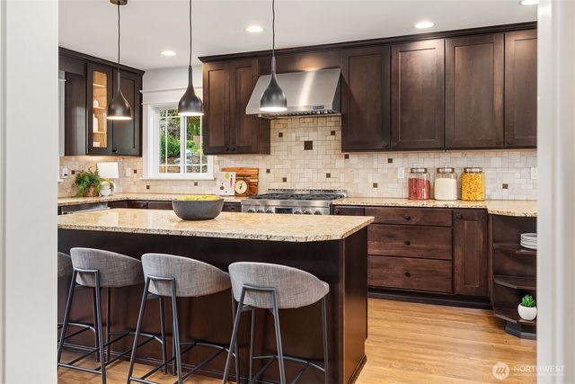 407 35th Avenue S, Seattle, WA 98144