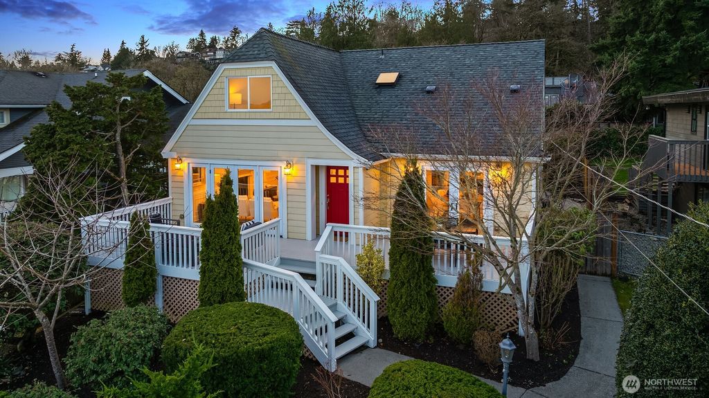 407 35th Avenue S, Seattle, WA 98144