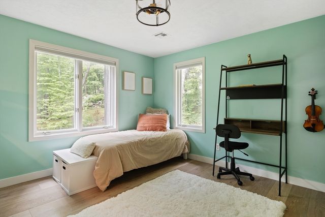 7 Tiffany Trail, Hopkinton, MA 01748