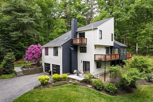 7 Tiffany Trail, Hopkinton, MA 01748