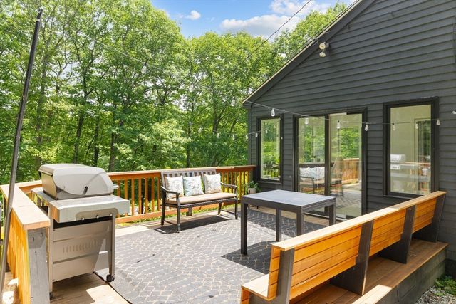 7 Tiffany Trail, Hopkinton, MA 01748