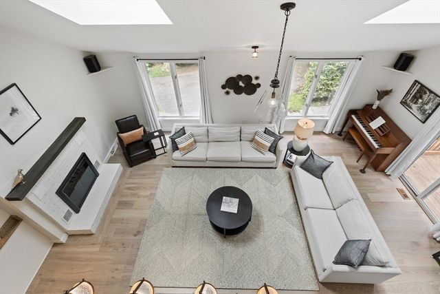7 Tiffany Trail, Hopkinton, MA 01748