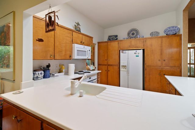 522 Sydling Ct, Sacramento, CA 95864