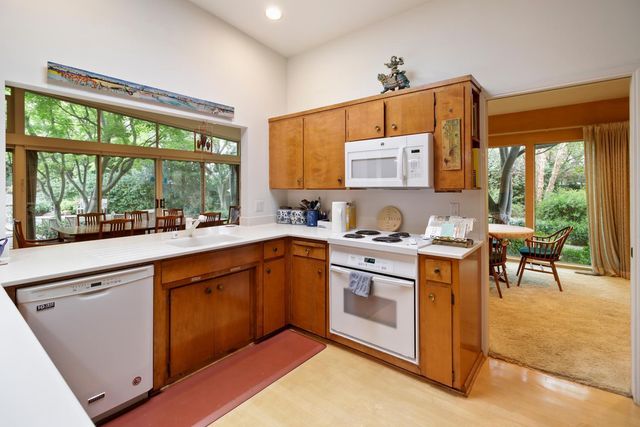 522 Sydling Ct, Sacramento, CA 95864
