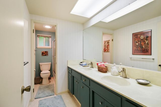 522 Sydling Ct, Sacramento, CA 95864