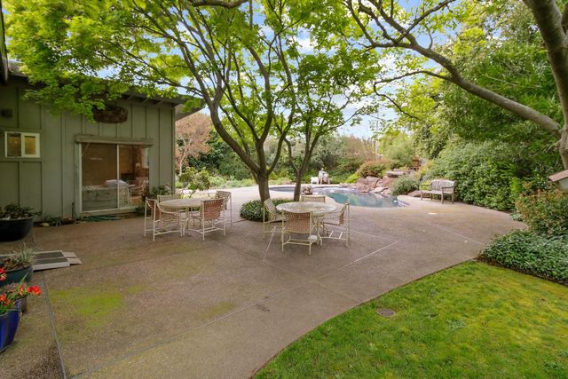 522 Sydling Ct, Sacramento, CA 95864