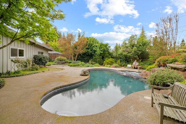 522 Sydling Ct, Sacramento, CA 95864