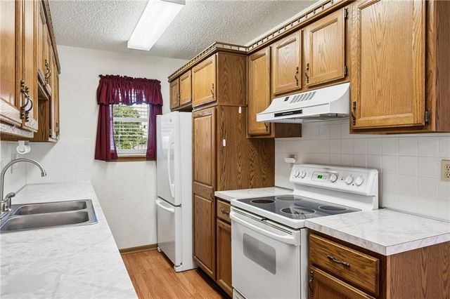 7841 Freeman Avenue, Kansas City, KS 66112