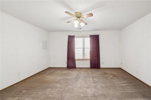 7841 Freeman Avenue, Kansas City, KS 66112