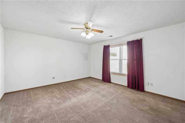 7841 Freeman Avenue, Kansas City, KS 66112