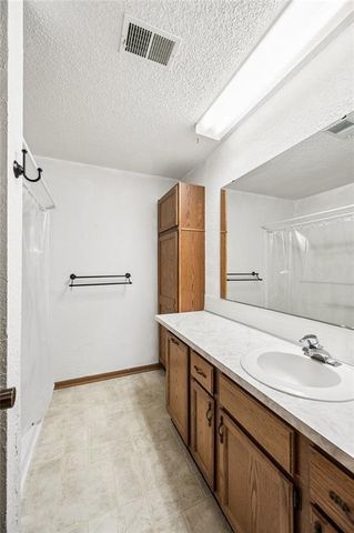 7841 Freeman Avenue, Kansas City, KS 66112