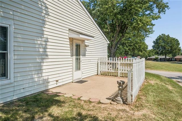 7841 Freeman Avenue, Kansas City, KS 66112
