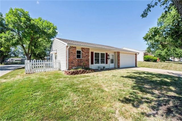 7841 Freeman Avenue, Kansas City, KS 66112