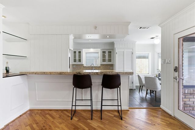 531 Azaleadell Drive, Houston, TX 77018