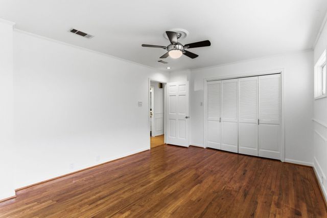 531 Azaleadell Drive, Houston, TX 77018