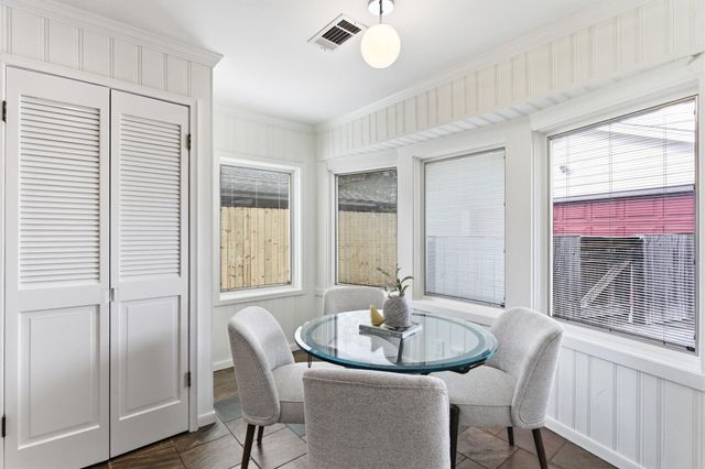 531 Azaleadell Drive, Houston, TX 77018