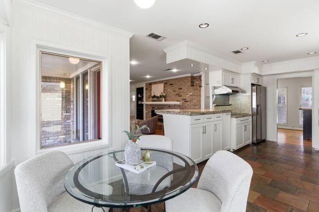 531 Azaleadell Drive, Houston, TX 77018