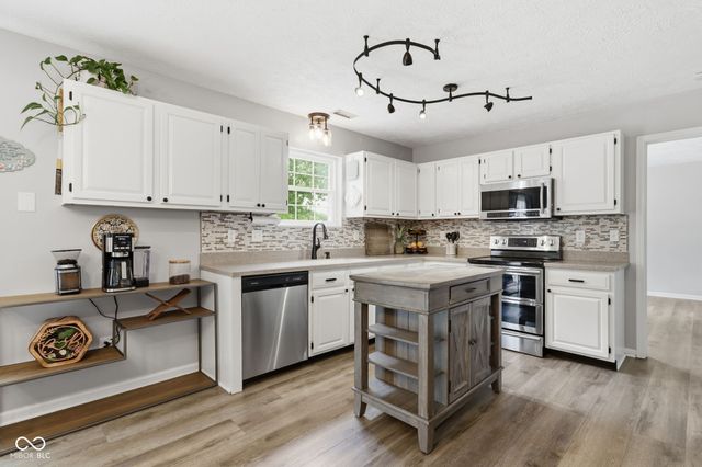 8252 Portside, Avon, IN 46123