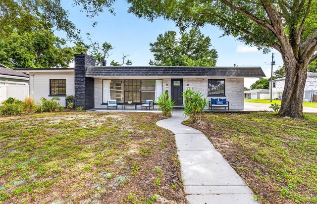 1601 E PARIS STREET, Tampa, FL 33610