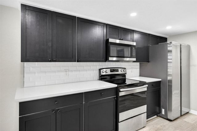1601 E PARIS STREET, Tampa, FL 33610