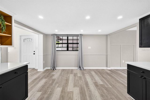 1601 E PARIS STREET, Tampa, FL 33610