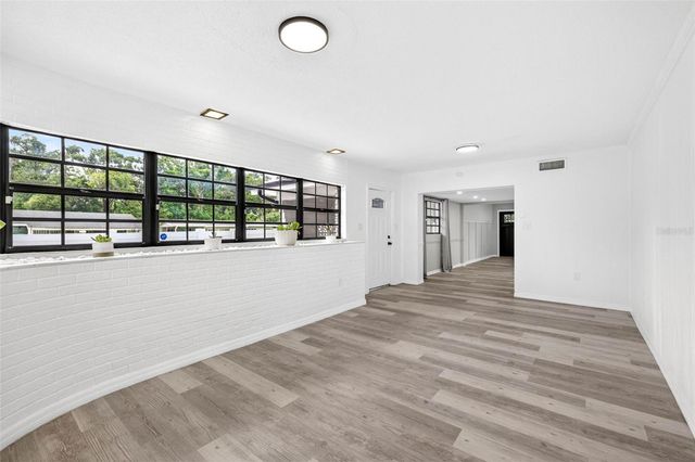 1601 E PARIS STREET, Tampa, FL 33610