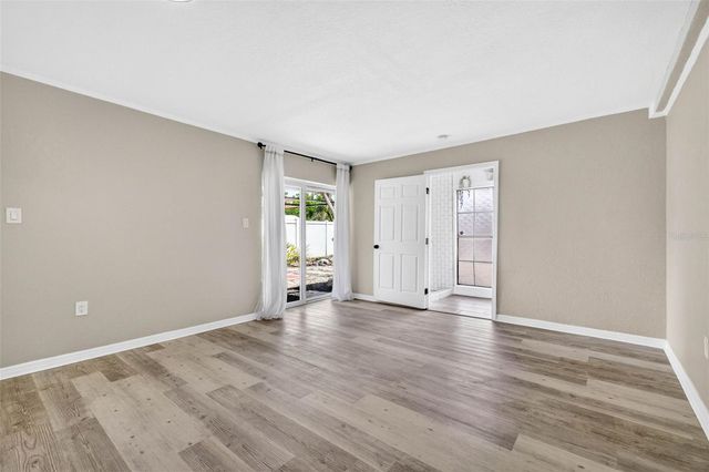 1601 E PARIS STREET, Tampa, FL 33610