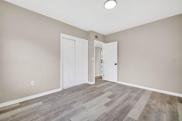1601 E PARIS STREET, Tampa, FL 33610