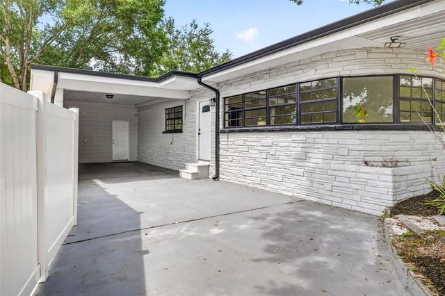 1601 E PARIS STREET, Tampa, FL 33610