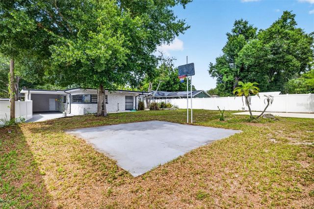 1601 E PARIS STREET, Tampa, FL 33610