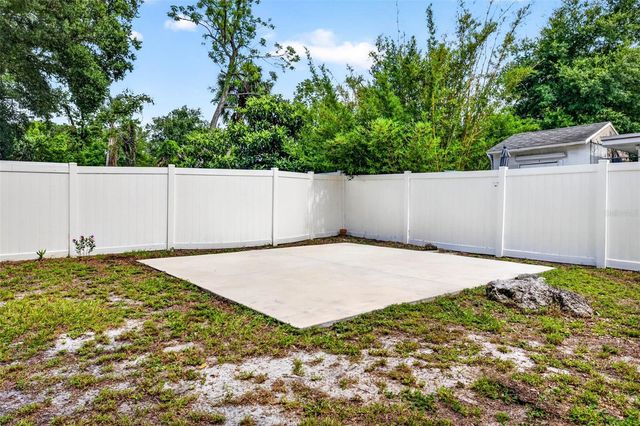 1601 E PARIS STREET, Tampa, FL 33610