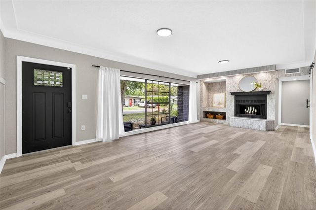 1601 E PARIS STREET, Tampa, FL 33610