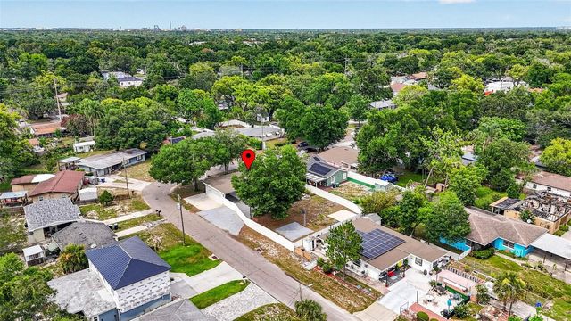 1601 E PARIS STREET, Tampa, FL 33610