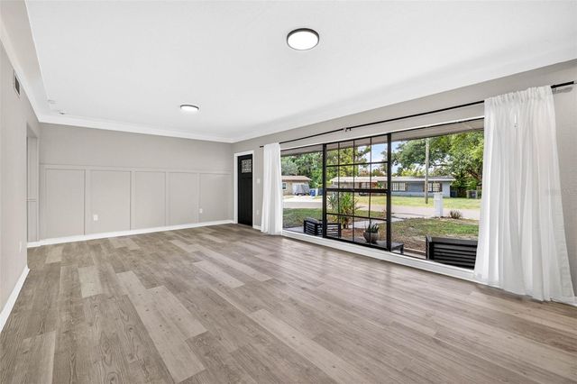 1601 E PARIS STREET, Tampa, FL 33610