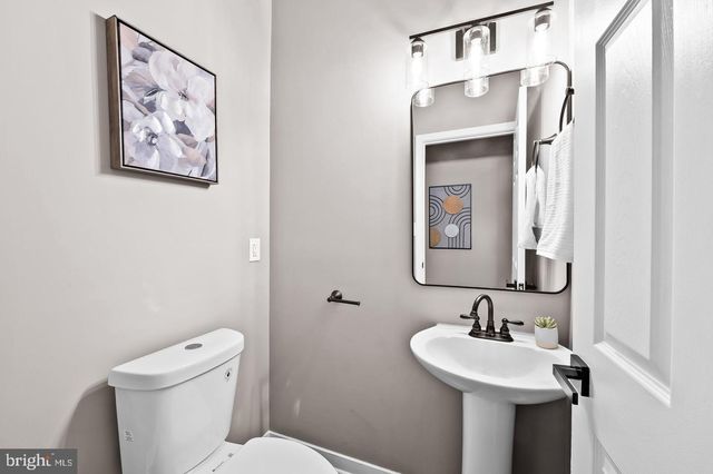 2401 HARLEM AVE, Baltimore, MD 21216