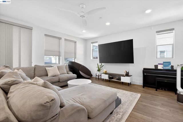 5810 Midnight Pl I, Dublin, CA 94568