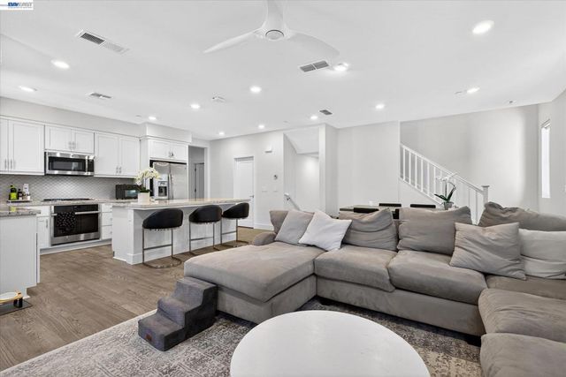 5810 Midnight Pl I, Dublin, CA 94568