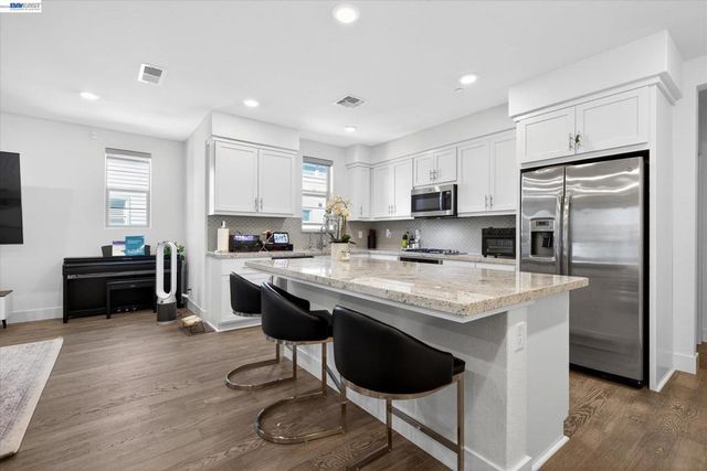 5810 Midnight Pl I, Dublin, CA 94568